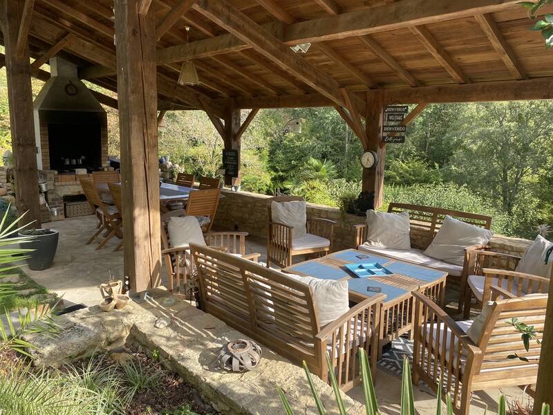 Domaine 2 Maisons + 5 Gites 495 M2