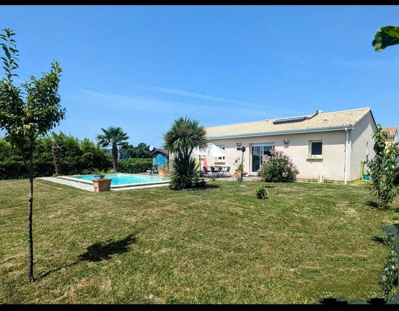Arveyres (33500)