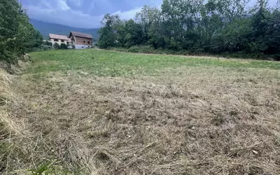 Péron (01630)