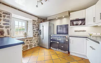 Maison 6 pièces 194 m² · à Bas-en-Basset · 194 m² · 329 000 €