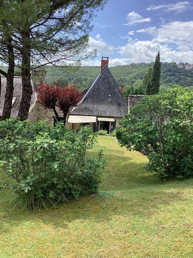 Condat-Sur-Vézère (24570) Grand Terrain