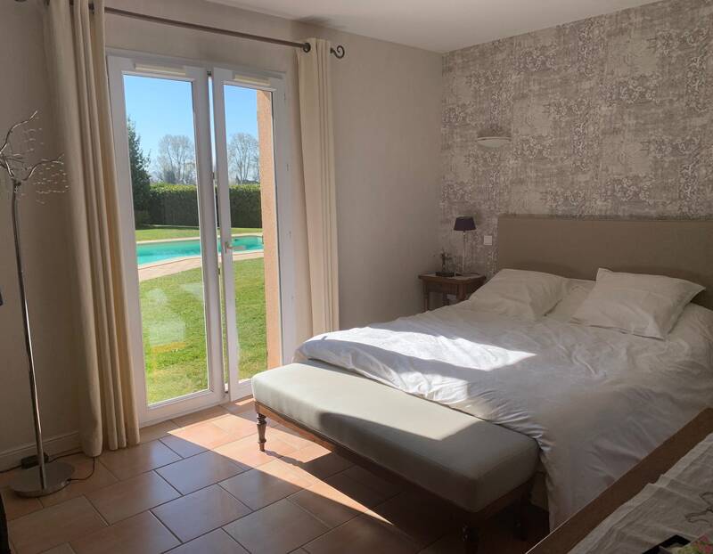 Valence (82400)