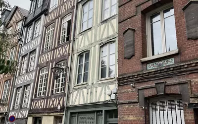 Rouen (76000)