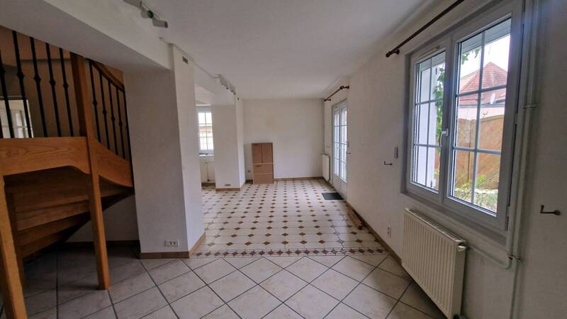 Maintenon (28130)
