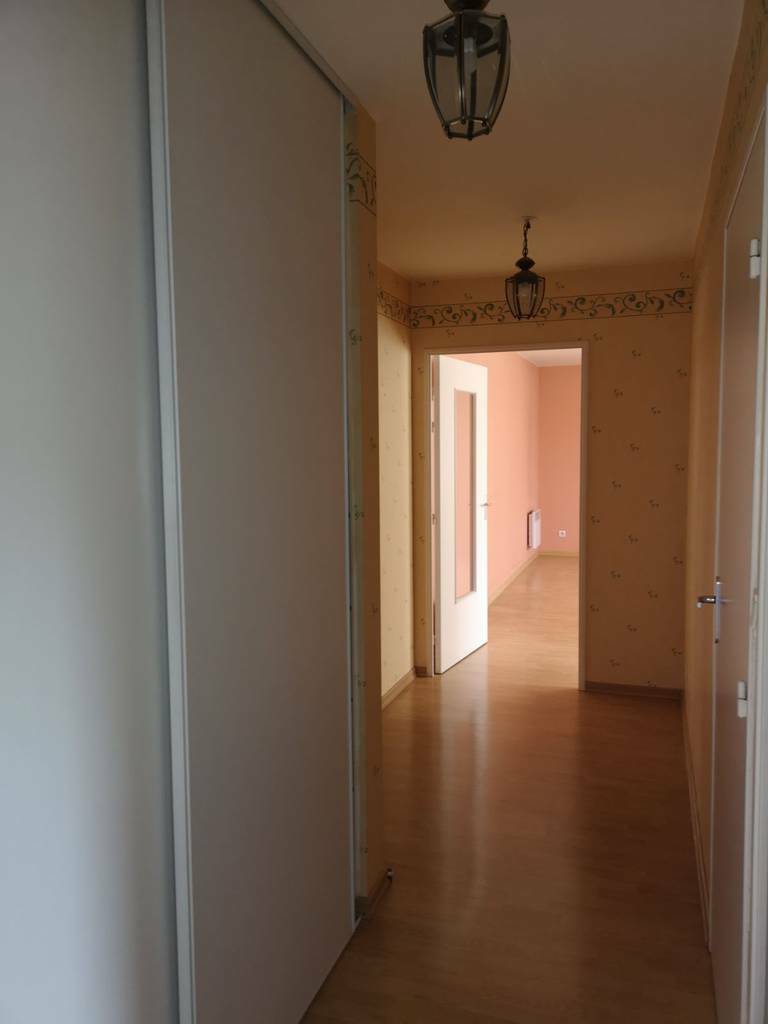 Valenciennes (59300) - Place De Neuf Bourg -