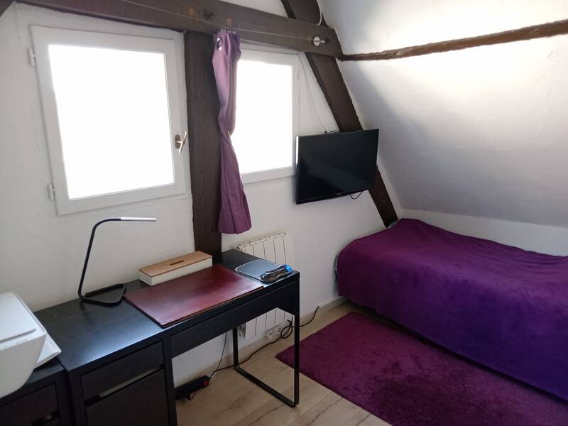 Hanches (28130)