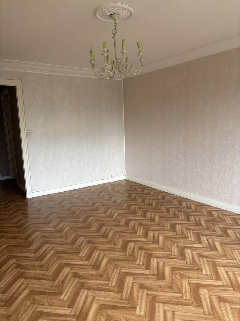 Angers (49000)