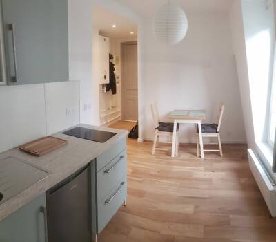 Location appartement 2 pièces Paris 18e
