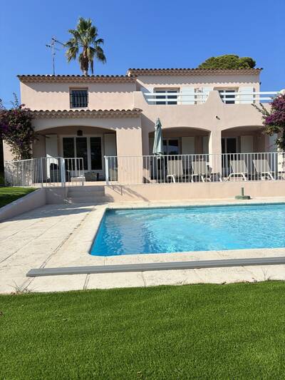 Location maison 6 pièces Saint-Raphaël (83)