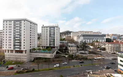 Suresnes (92150)