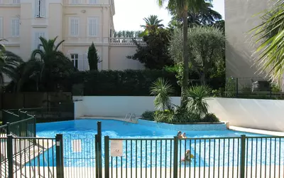Cannes (06150)