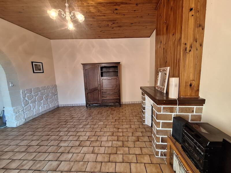 Chauny (02300)