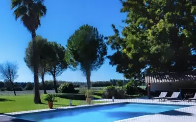 Pernes-Les-Fontaines (84210)