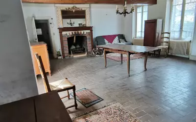 Aillant-Sur-Tholon (89110)