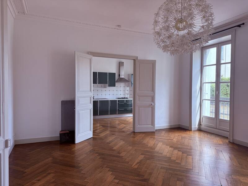 Nantes (44000)