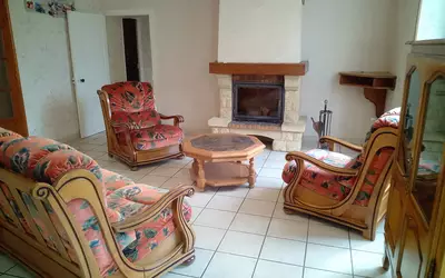 Vallon-En-Sully (03190)