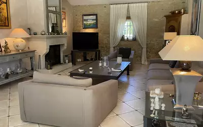 Cheval-Blanc (84460)
