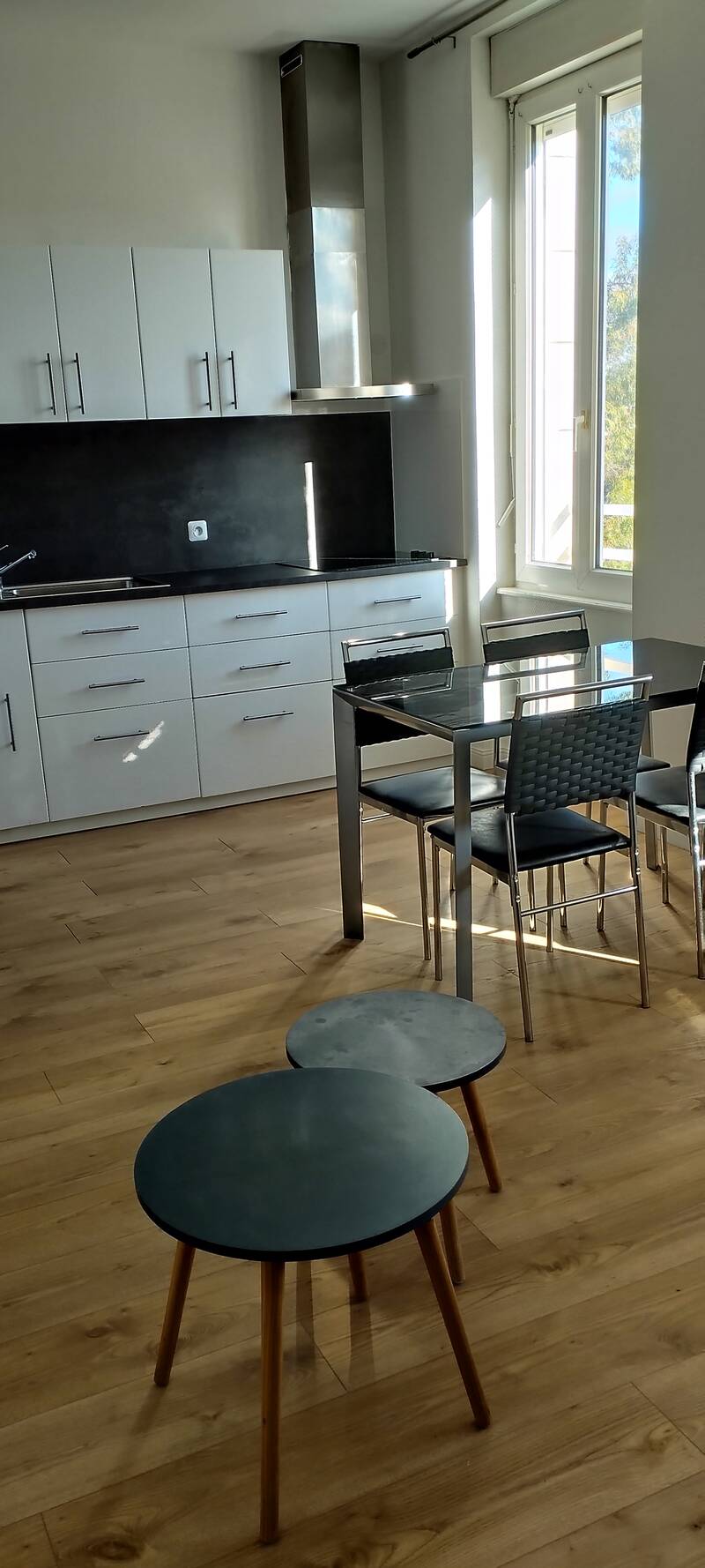 Très Bel Appartement Centre De La Rochelle Avec Parking Et Cave