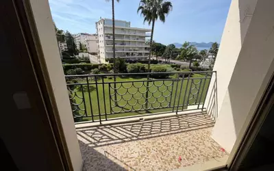 Cannes (06150)