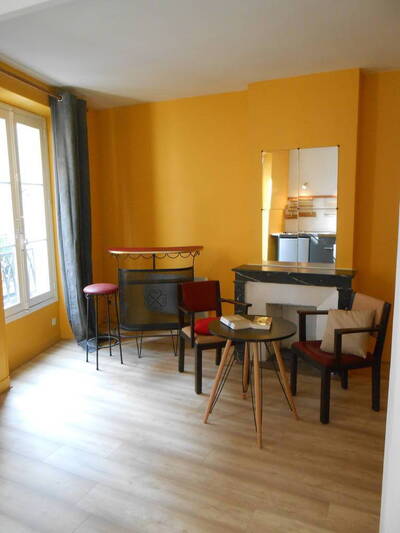 Location appartement studio Paris 7e