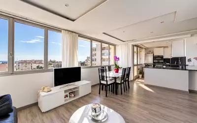 Cannes (06150)