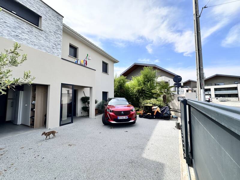 Valence (26000)