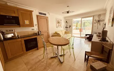 Avec Terrasse, Piscine Et Parking - Cavalaire-Sur-Mer
