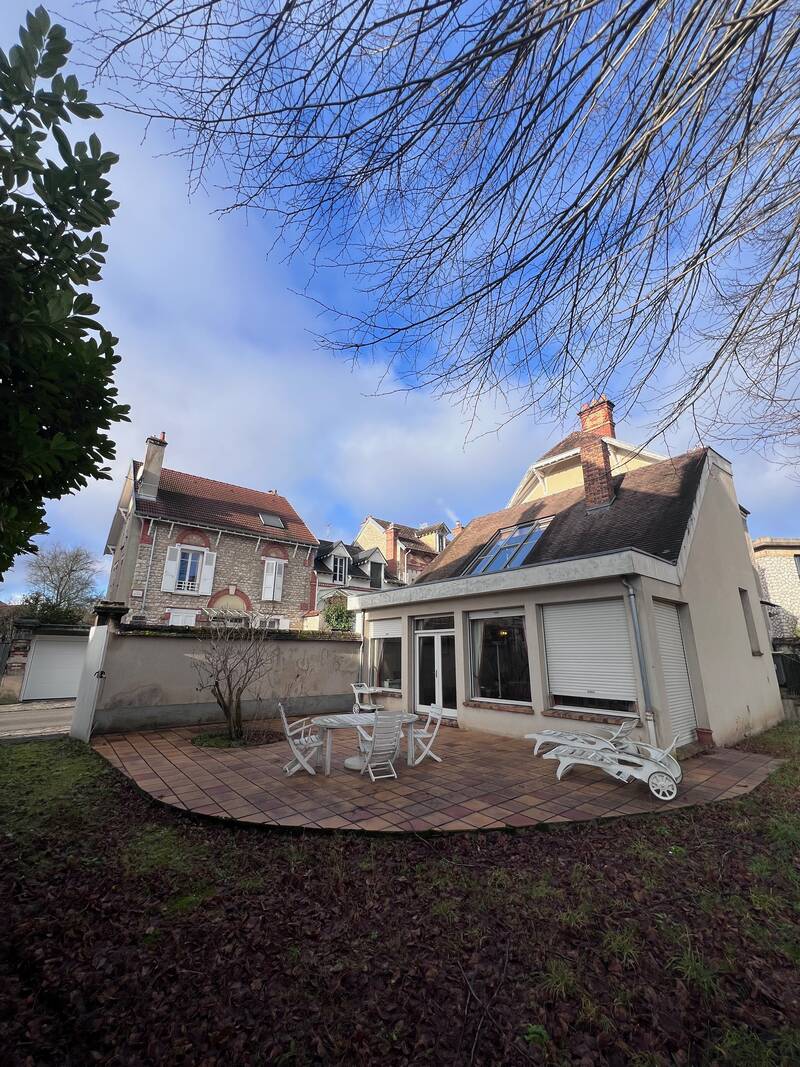 Fontainebleau (77300)
