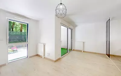 Rennes, Avec Jardin Privatif.