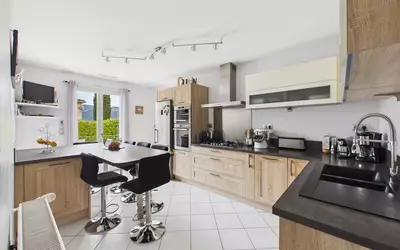 Maison 5 pièces 105 m² · à Carros · 105 m² · 710 000 €