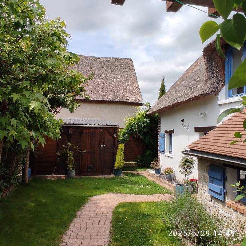 Hanches (28130)