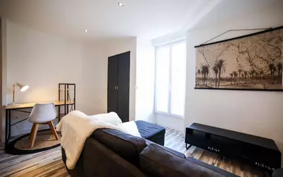Nîmes (30900)