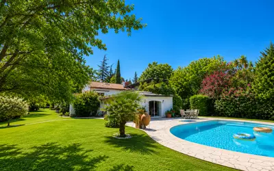 Roquefort-Les-Pins (06330)