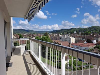Location appartement 5 pièces Lons-le-Saunier (39000)