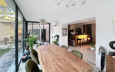 Uzès (30700)