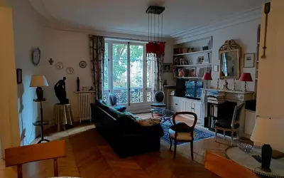 Paris 9E