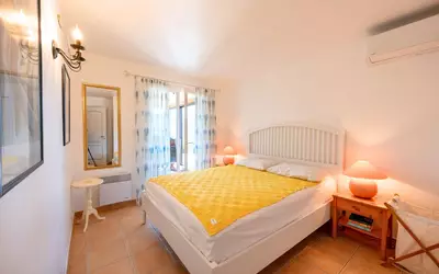 Roquebrune-Sur-Argens (83520)