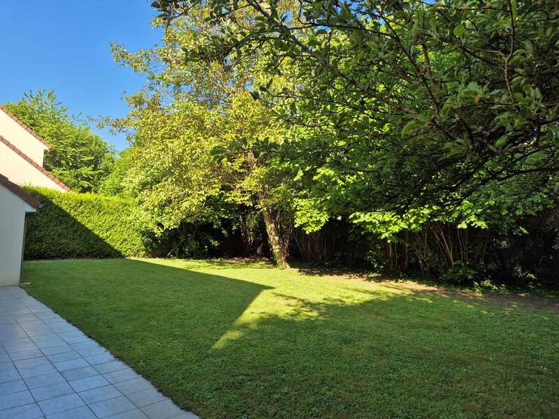 Le Mesnil-Saint-Denis (78320)