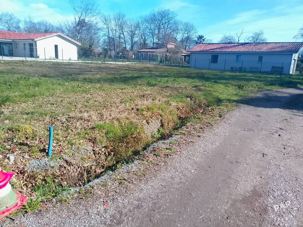 Vente terrain 994 m² Sort-En-Chalosse (40180)