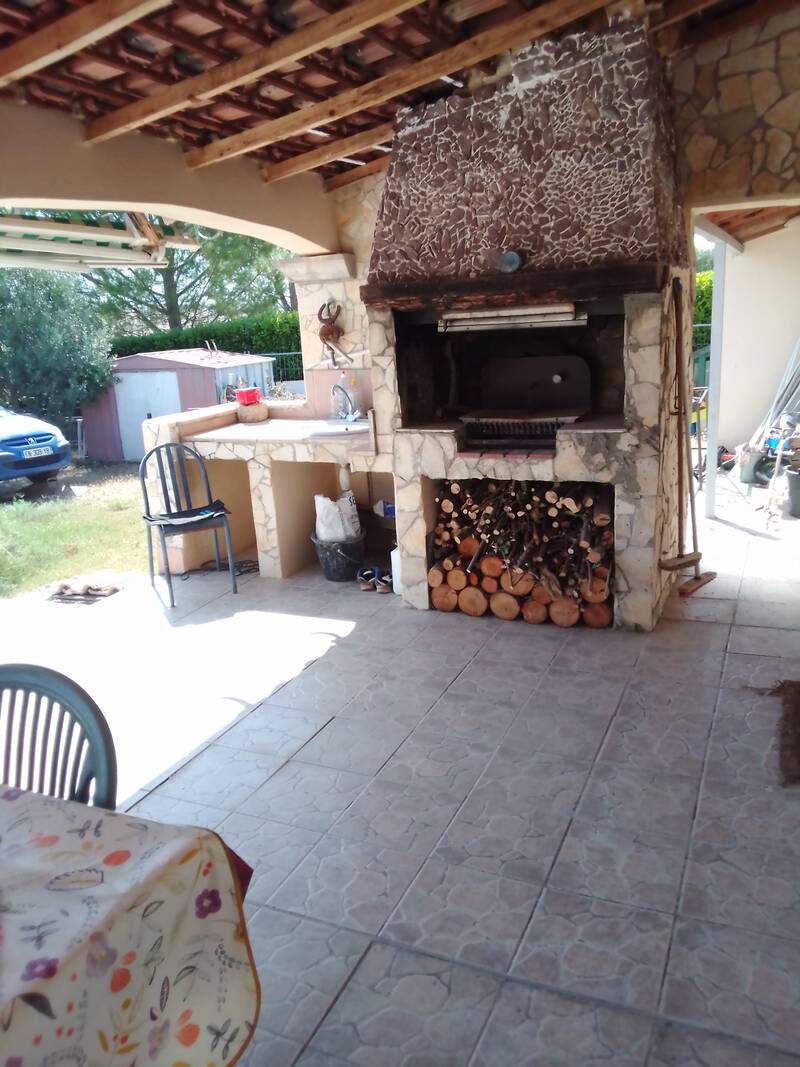 Tavernes (83670)