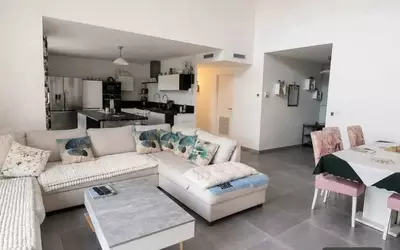 Le Luc (83340)
