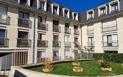Versailles (78000)