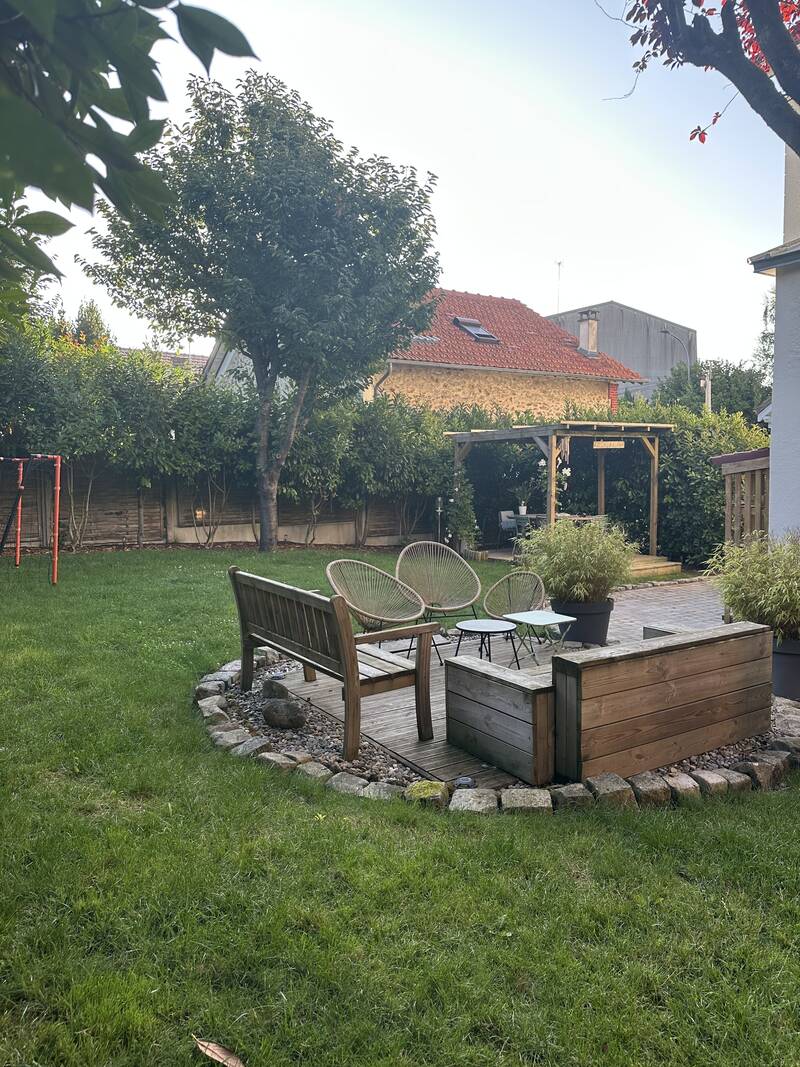 Esbly (77450)