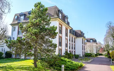 Fontainebleau (77300)