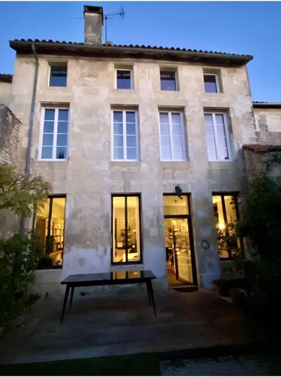 Vente maison 8 pièces Saint-Jean-d'Angély (17400)