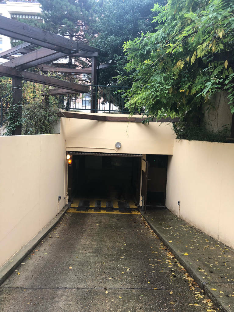 Issy-Les-Moulineaux (92130)