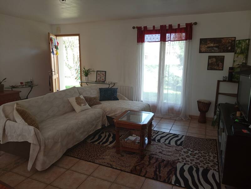 Hostens (33125)
