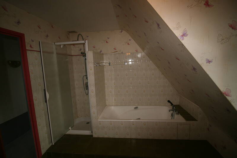 Acquigny (27400)