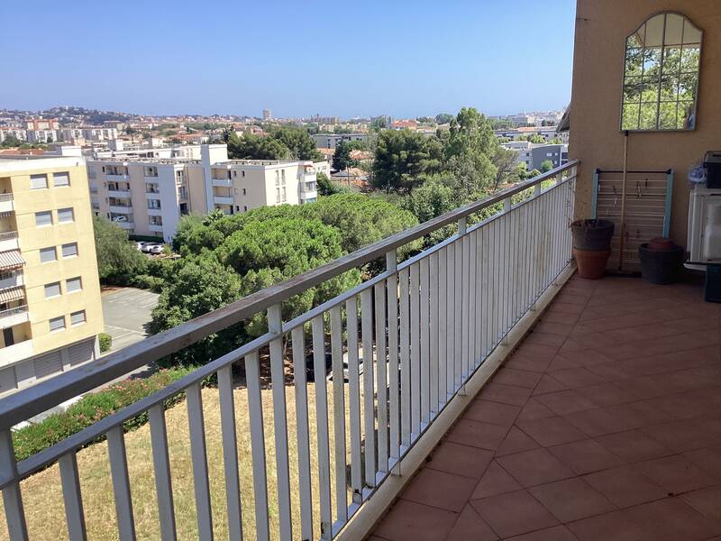 Fréjus (83600)