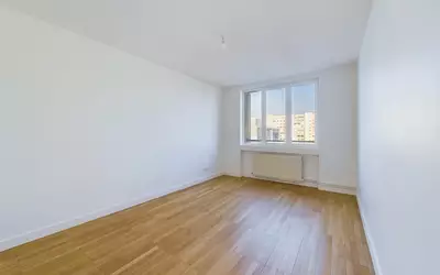 Lyon 8E